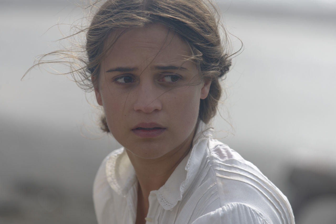 Alicia Vikander Irma Dep