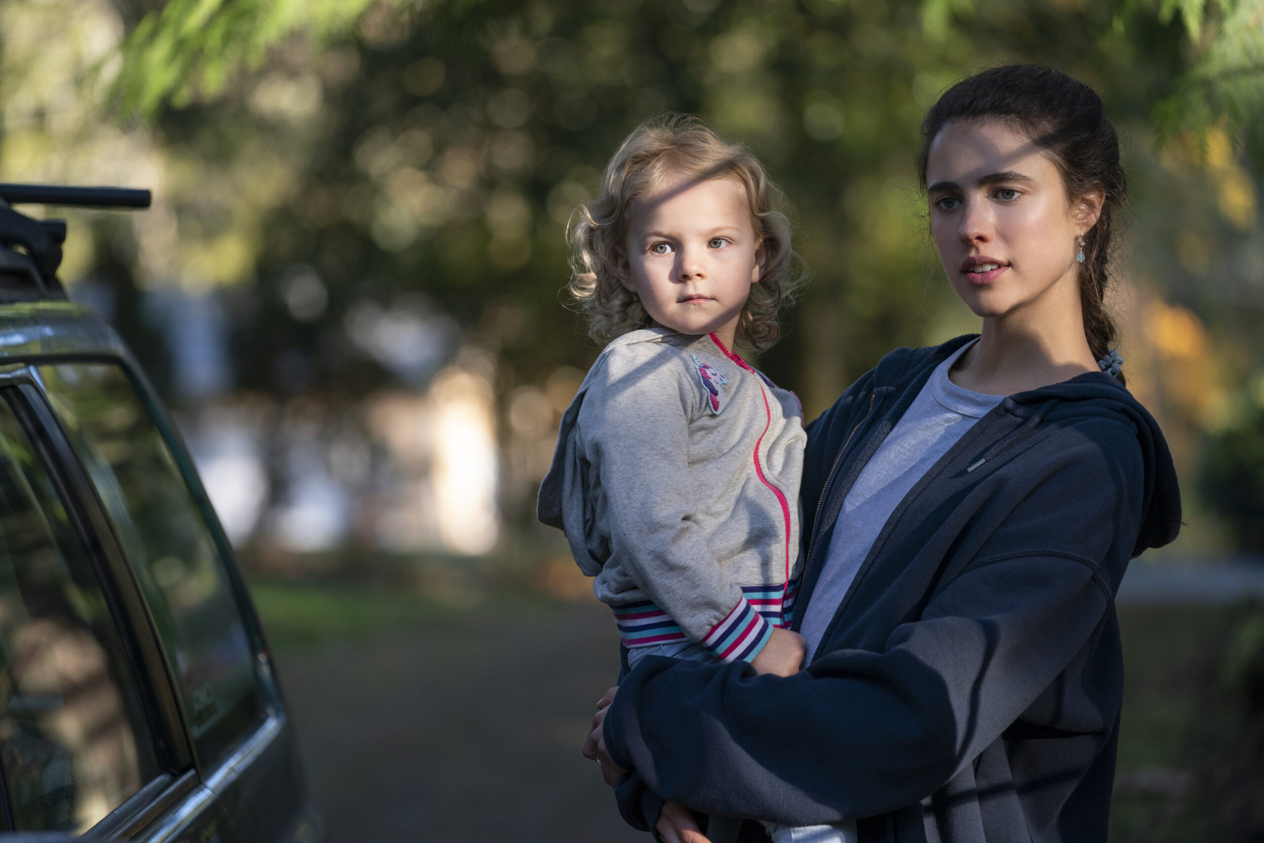 MAID: la nuova serie Netflix con protagonista Margaret Qualley che racconta l'incredibile storia di una giovane madre