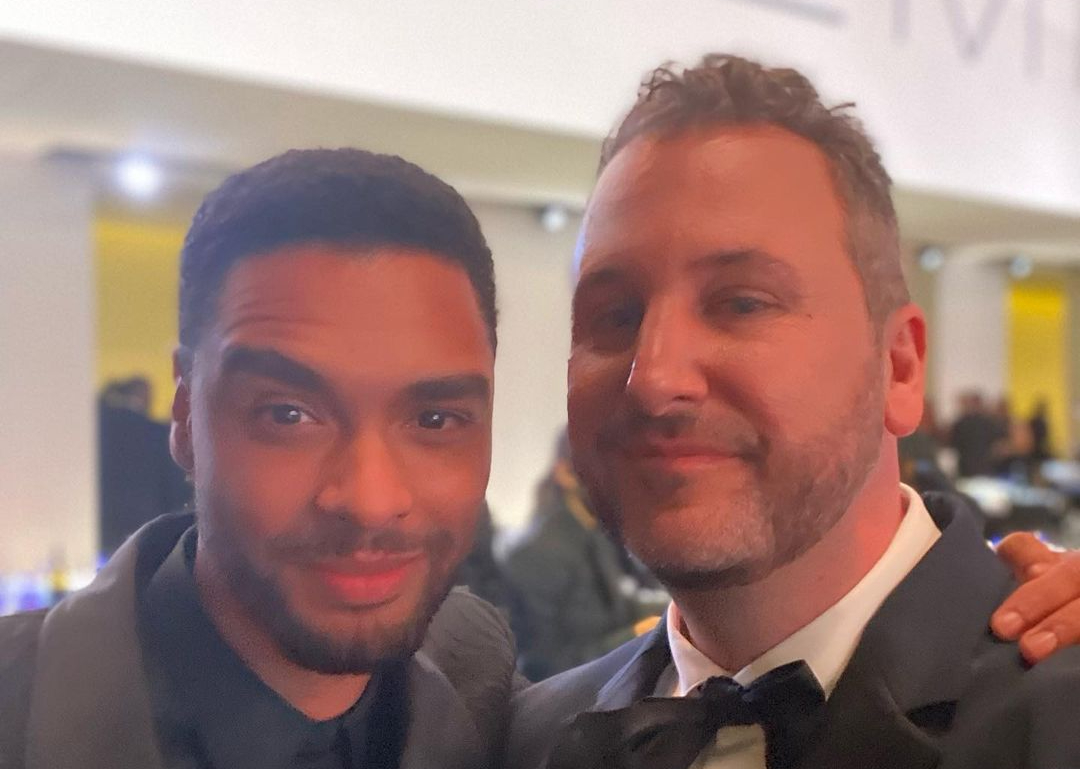 Emmy 2021: la foto di Regé-Jean Page e Chris Van Dusen per celebrare Bridgerton