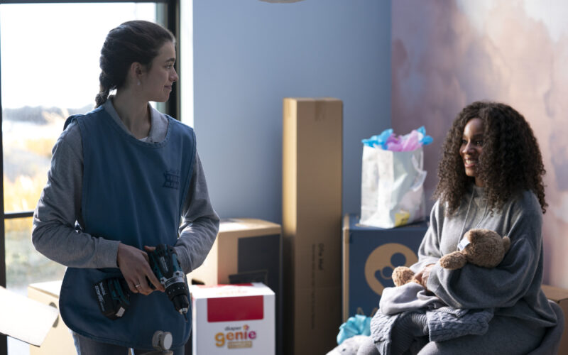 Maid: Anika Noni Rose parla del rapporto tra Regina ed Alex nell'emozionante serie Netflix