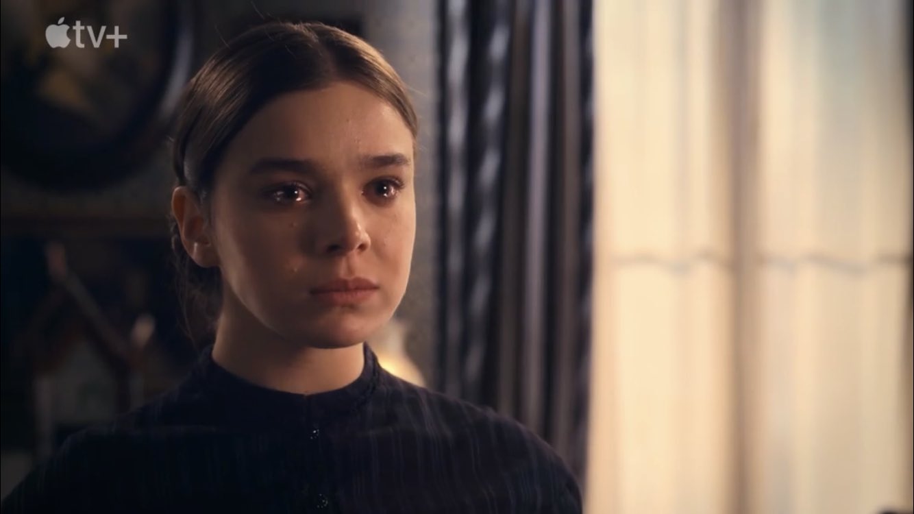 Dickinson 3: Hailee Steinfeld anticipa come cambierà Emily Dickinson nell'ultima stagione