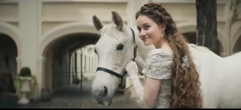 Il trailer di SISSI: la serie con Dominique Devenport e Jannik Schümann