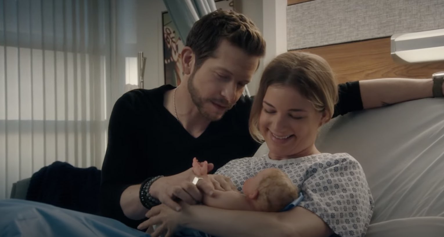 The Resident: Emily VanCamp parla del suo rapporto con Matt Czuchry
