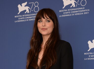 The Lost Daughter, Dakota Johnson parla della possibile candidatura agli Oscar 2022: «È strano pensarci»