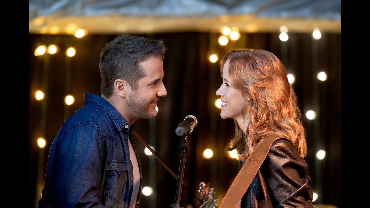 Love Song: la commedia musicale con protagonista Jessy Schram