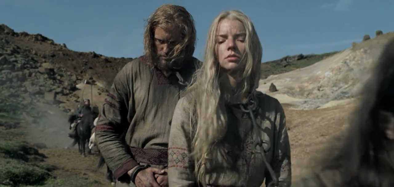 The Northman: le prime immagini di Anya Taylor-Joy e Alexander Skarsgård nel film di Robert Eggers