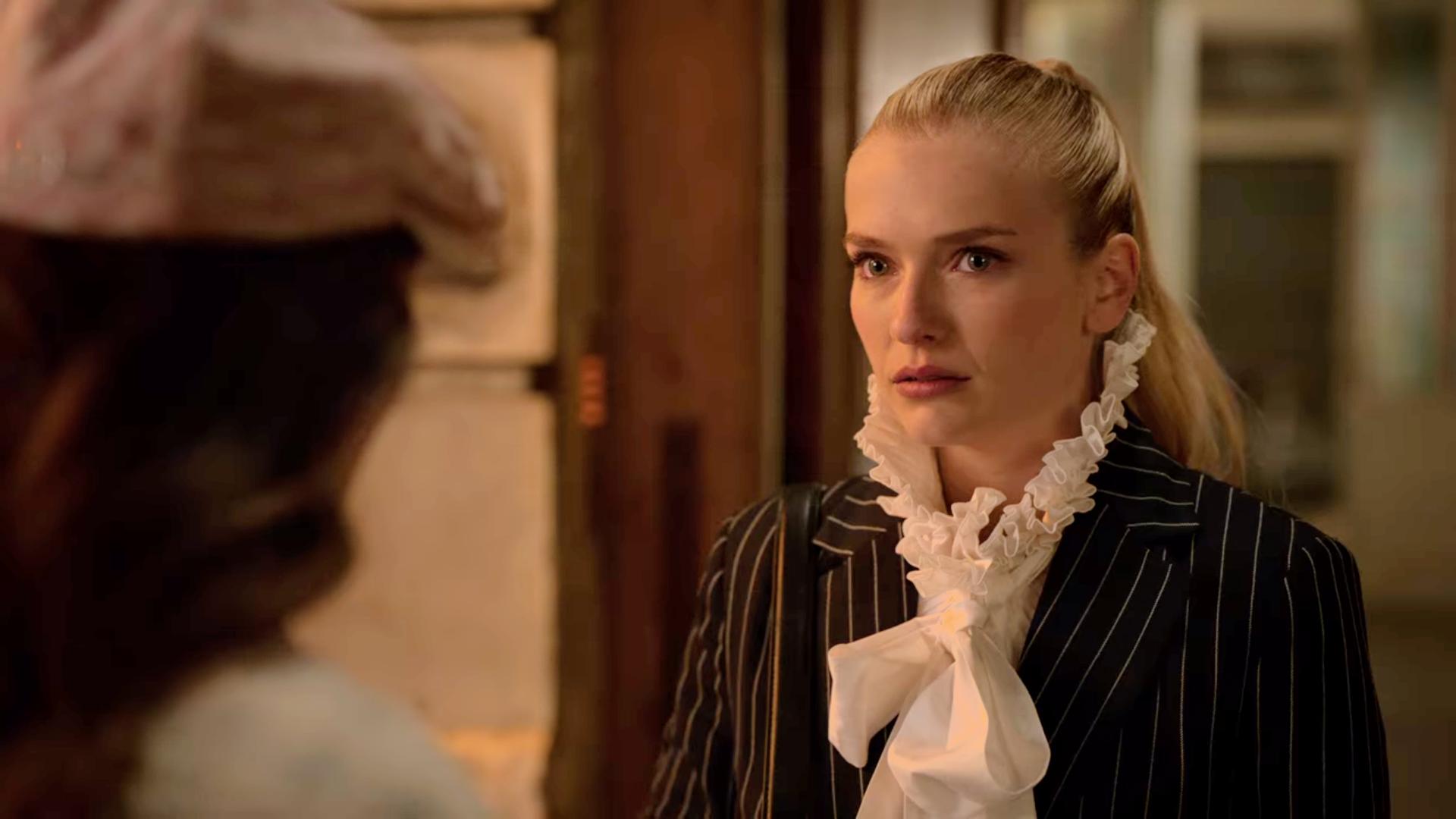 Camille Razat sarà Marie Stuart nella miniserie Diane de Poitiers con protagonista Isabelle Adjani