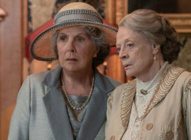 Downton Abbey: A New Era: la prima immagine di Maggie Smith e Penelope Wilton nel nuovo film