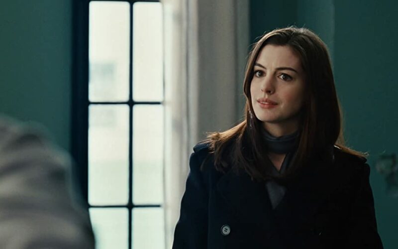 Passengers - Mistero ad alta quota: il thriller con protagonista Anne Hathaway