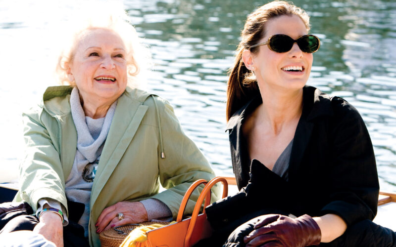 Betty White muore all'età di 99 anni: il ricordo di Sandra Bullock e Ryan Reynolds