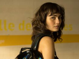 Le 7 vite di Léa: la serie thriller di Netflix che racconta di una giovane donna che cambia corpo sette volte
