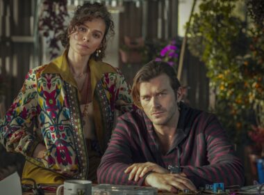 Yakamoz S-245: la serie turca di Netflix racconta di un biologo marino che lotta per sopravvivere