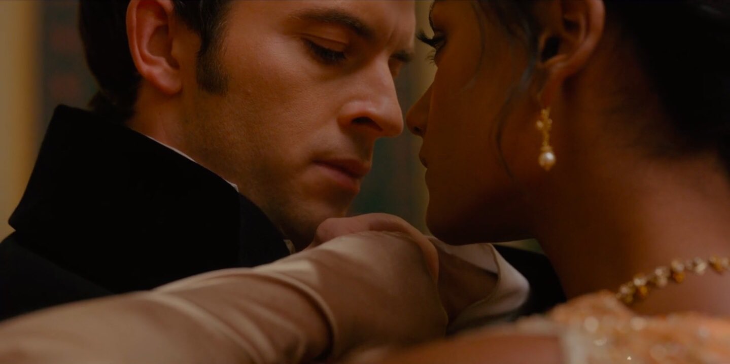 Bridgerton 3, Jonathan Bailey anticipa: «Kate e Anthony affronteranno il loro passato e saranno due genitori amorevoli»