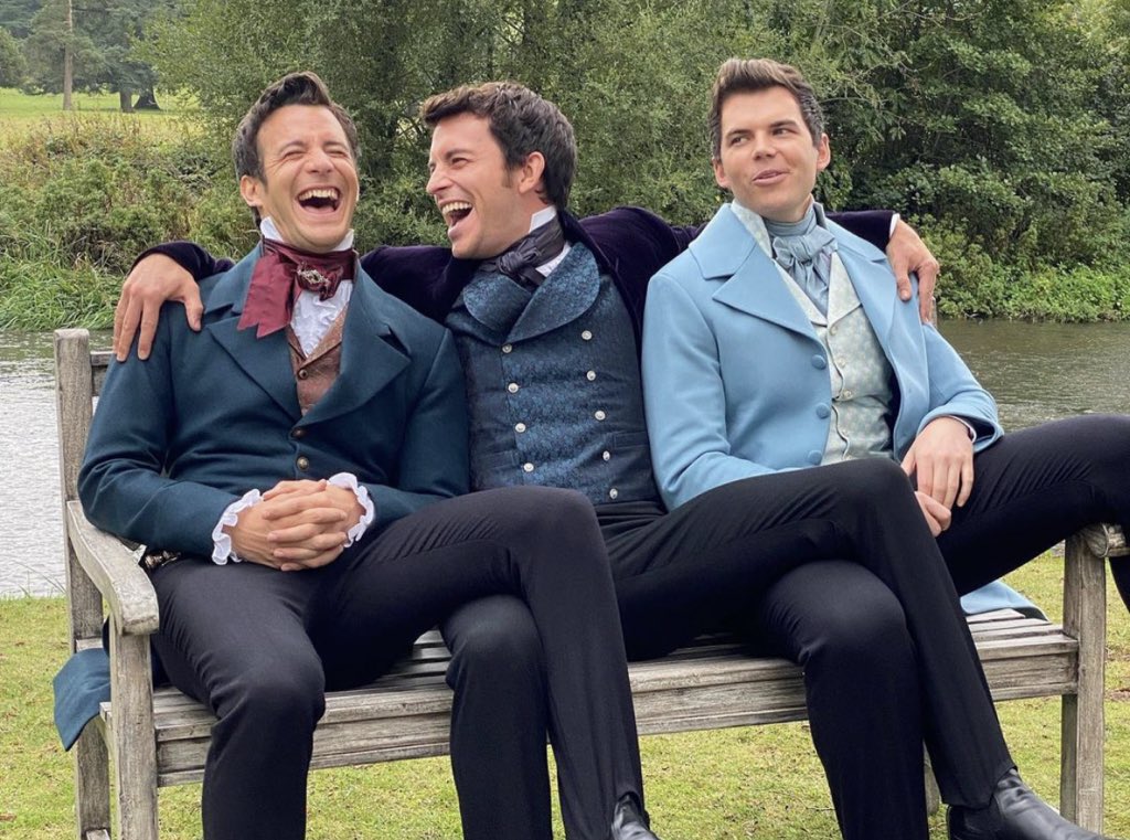 Bridgerton 3, Jonathan Bailey rivela: «Non vedo l'ora di vedere Luke Newton come protagonista della terza stagione»