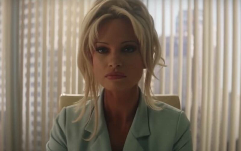 Pam & Tommy: Lily James parla della scelta di Pamela Anderson di non essere coinvolta nella serie