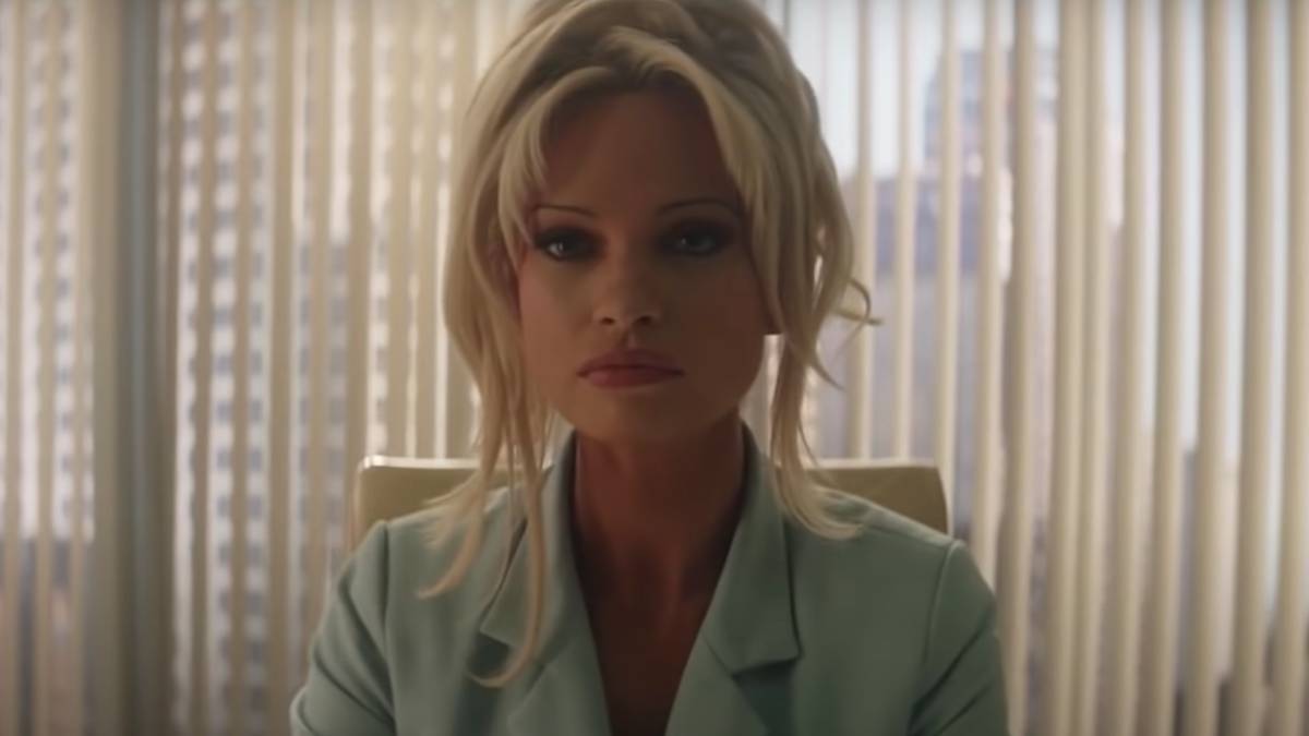Pam & Tommy: Lily James parla della scelta di Pamela Anderson di non essere coinvolta nella serie
