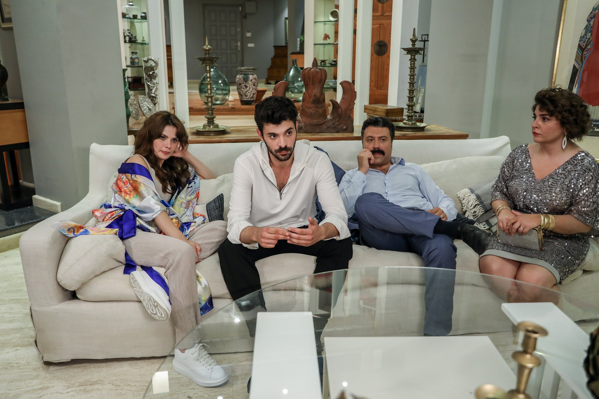 Gizli Sakl?: la trama dell'ottava puntata della serie con Sinem Ünsal e Halit Özgür Sar?