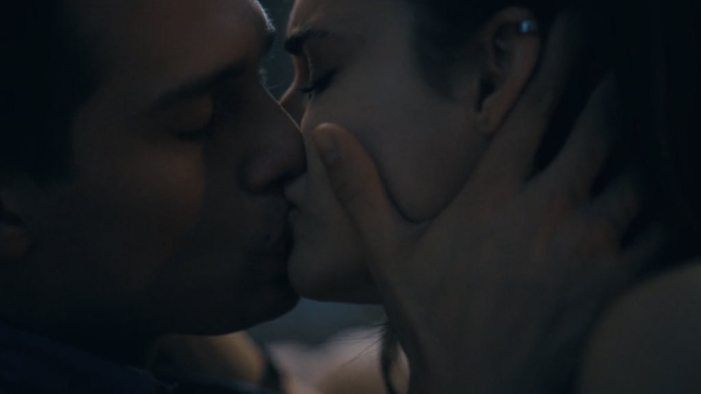 Purple Hearts: Sofia Carson parla della scena intima girata con Nicholas Galitzine