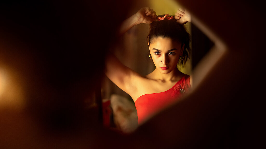 Darlings: la commedia dark di Netflix racconta di una giovane donna che escogita un piano per punire il marito aggressivo
