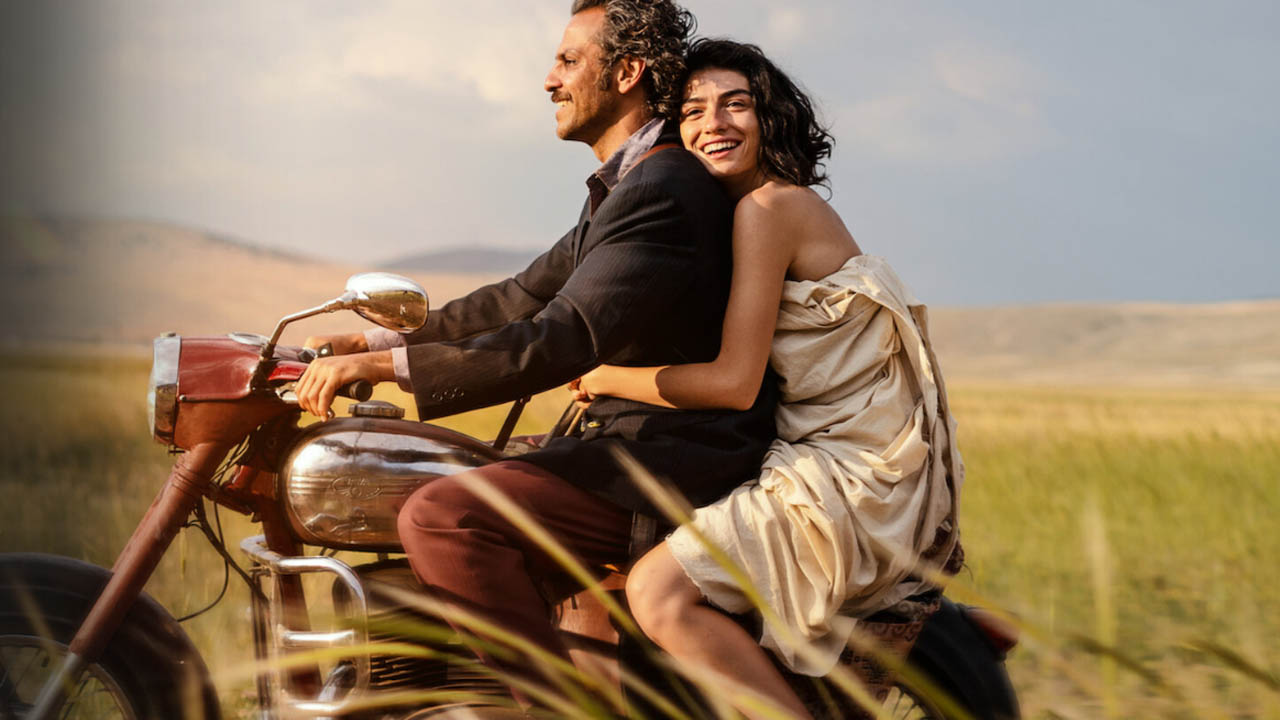 La canzone del cuore: il nuovo film turco di Netflix racconta di un musicista che deve salvare di una sposa