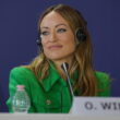 Don't Worry Darling, Olivia Wilde torna a parlare di tutte le polemiche sul film: il licenziamento di Shia LaBeouf, il presunto litigio con Florence Pugh e la sua relazione con Harry Styles