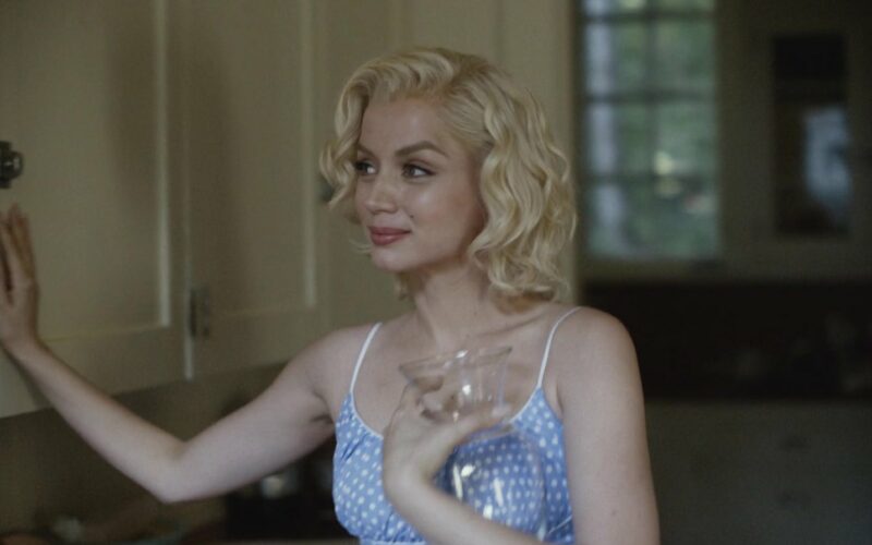 Blonde, Ana de Armas racconta come è stato girare nella vera casa in cui Marilyn Monroe ha vissuto