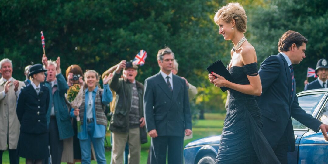 The Crown 5: Elizabeth Debicki parla del momento in cui ha indossato il Revenge Dress sul set