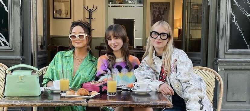Emily in Paris 3, Lily Collins rivela: «La serie racconta le donne di diverse generazioni»