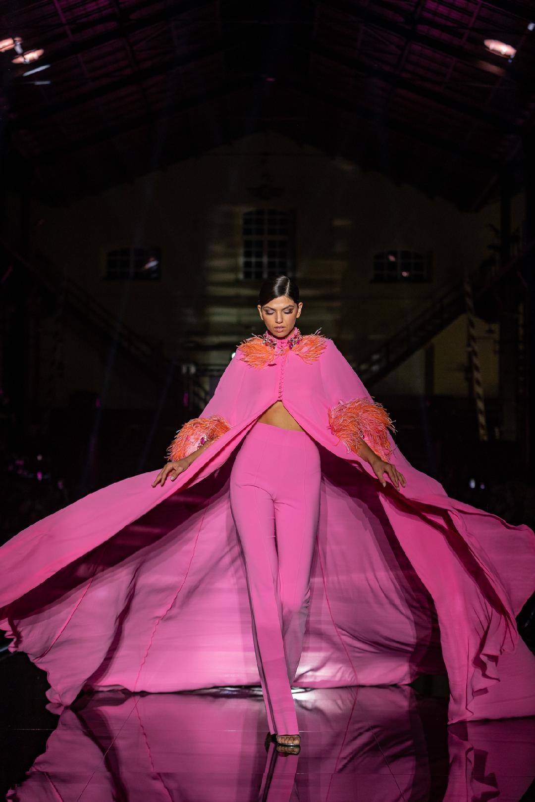Salvatore Pappacena incanta Napoli. Svelate ieri, al Museo Nazionale Ferroviario di Pietrarsa 64 creazioni bridal e alta moda della nuova collezione Anima