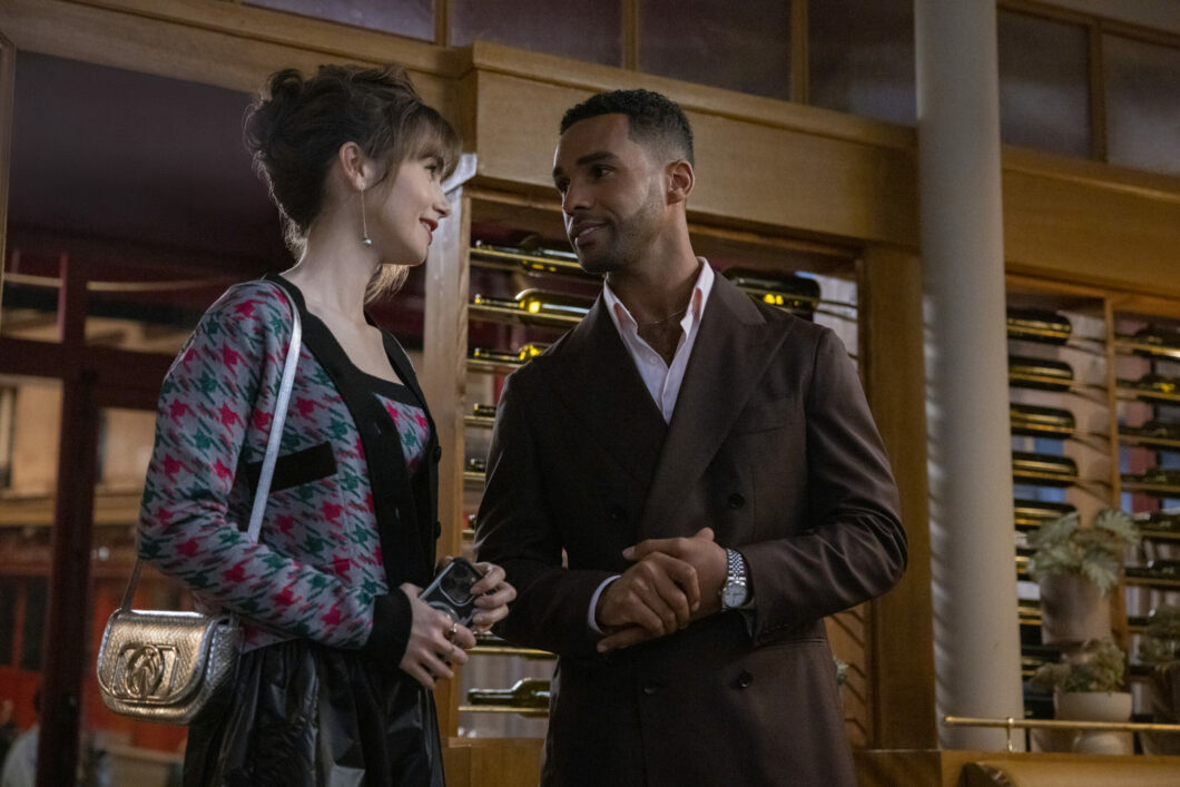 Emily in Paris 3: Lucien Laviscount parla del suo rapporto con Lily Collins sul set della terza stagione