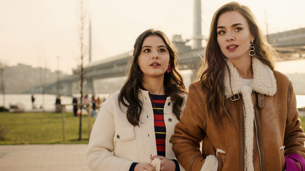 Lezioni private: su Netflix arriva il nuovo film turco che racconta di un'insegnante che aiuta i suoi studenti ad avere successo
