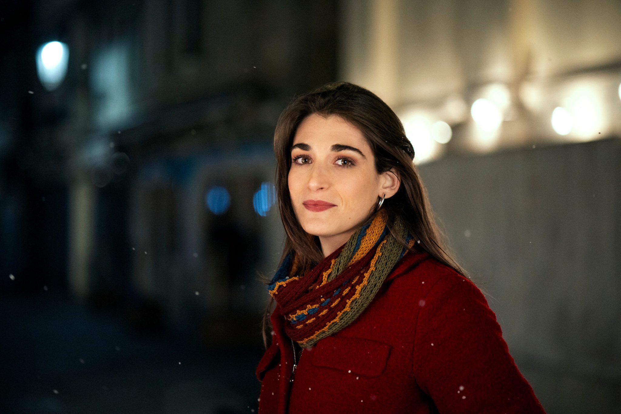 Odio il Natale: su Netflix la serie romantica che racconta la storia di una trentenne alle prese con la ricerca dell’amore per il momento più critico dell’anno