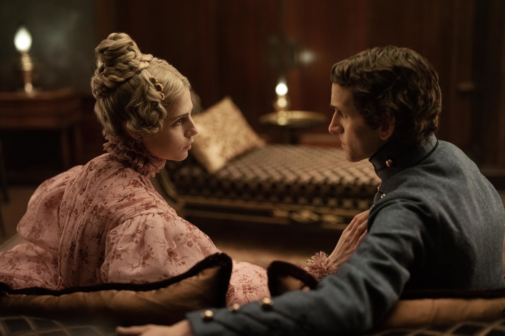 The Pale Blue Eye - I delitti di West Point: su Netflix il film tratto dal romanzo di Louis Bayard