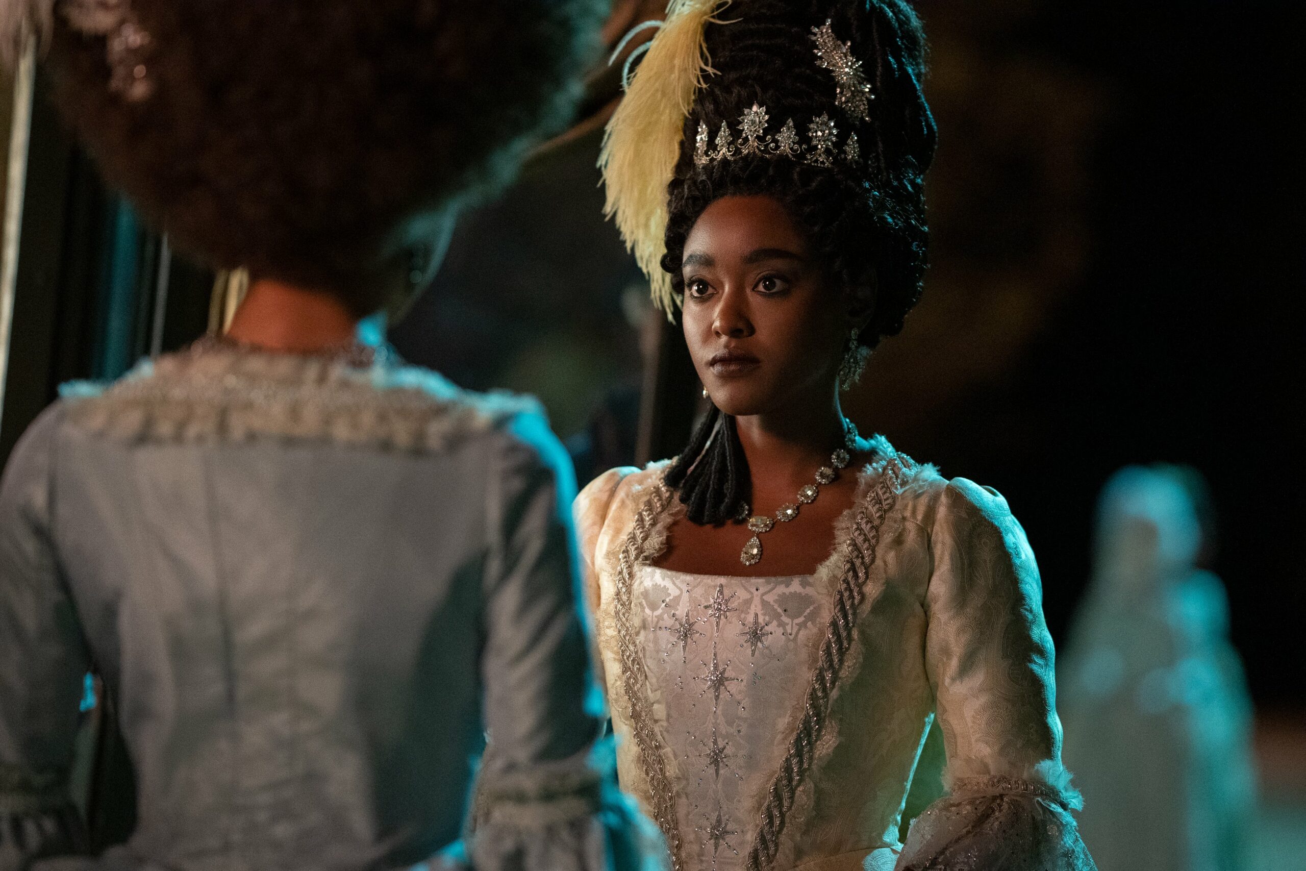 Queen Charlotte: la prima immagine di Lady Danbury nella serie prequel di Bridgerton