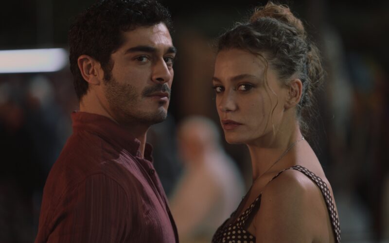 Shahmaran: la nuova serie turca di Netflix con Serenay Sar?kaya e Burak Deniz