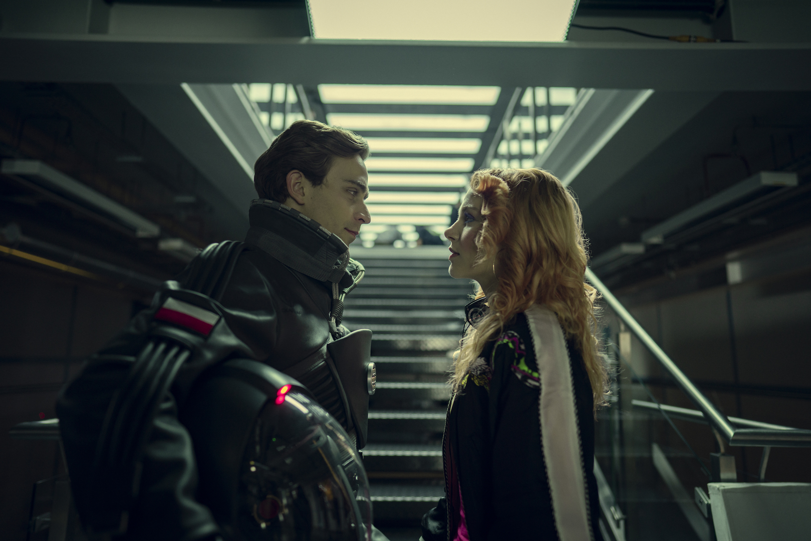 La ragazza e il cosmonauta: su Netflix la serie di fantascienza racconta di un ambizioso pilota e di una missione spaziale misteriosa