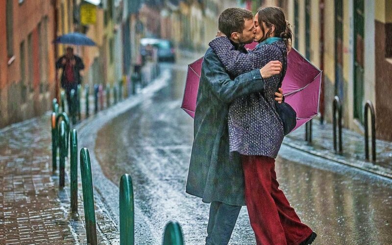 Il futuro in un bacio: il film Netflix racconta di un ragazzo che prevede chi sarà l'amore della sua vita