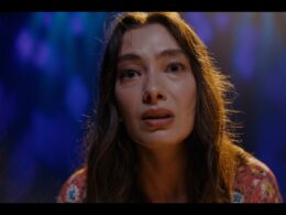 Aaahh Belinda: su Netflix il film turco racconta di una giovane attrice che si ritrova intrappolata in una realtà alternativa