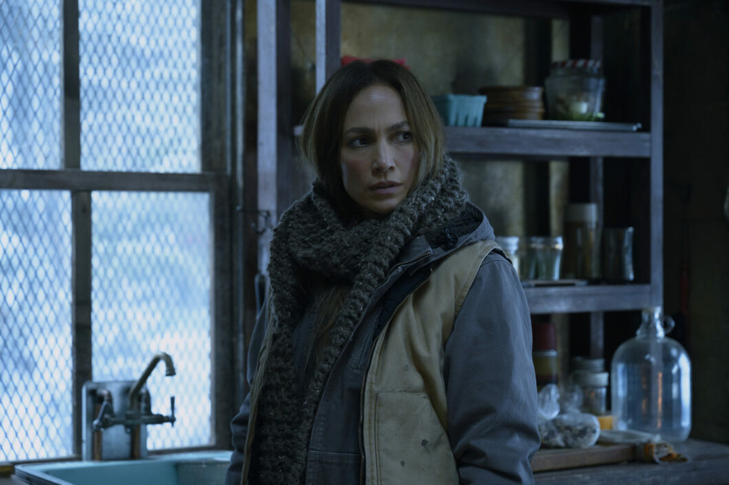 The Mother: su Netflix il thriller d'azione racconta di una spietata killer che torna dall'Alaska