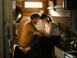 A Beautiful Life: su Netflix il film danese racconta la storia d'amore tra un pescatore ed una produttrice musicale
