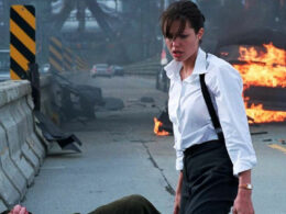 Identità violate: Angelina Jolie interpreta un'agente dell'FBI nel film con Ethan Hawke