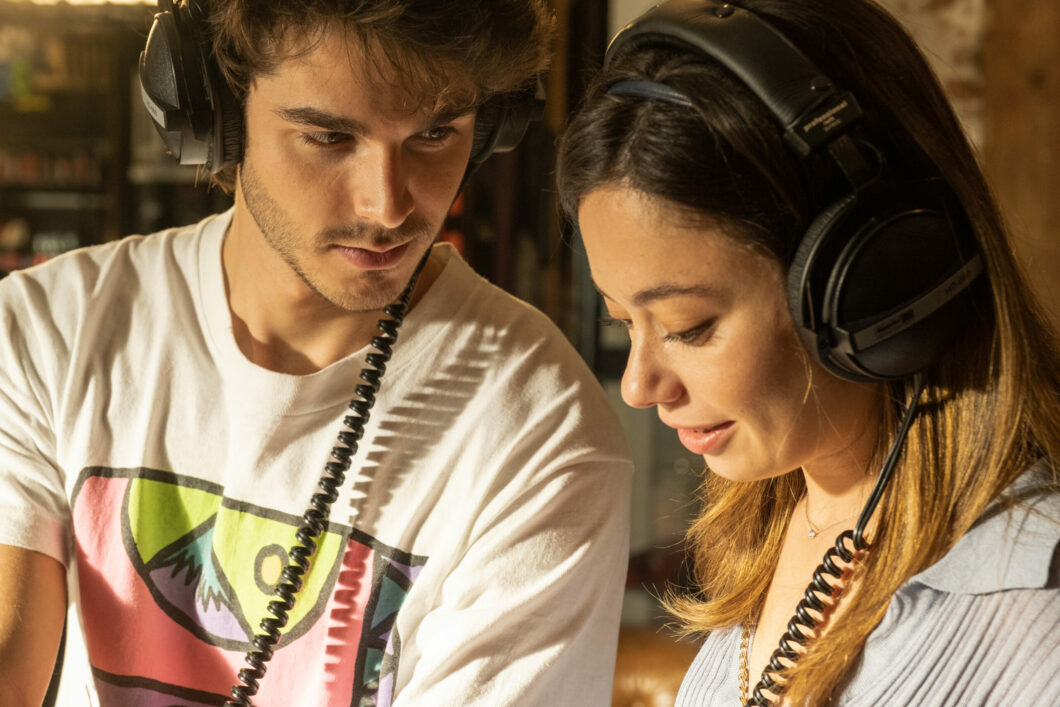 Il racconto perfetto: trama e cast della nuova serie romantica di Netflix
