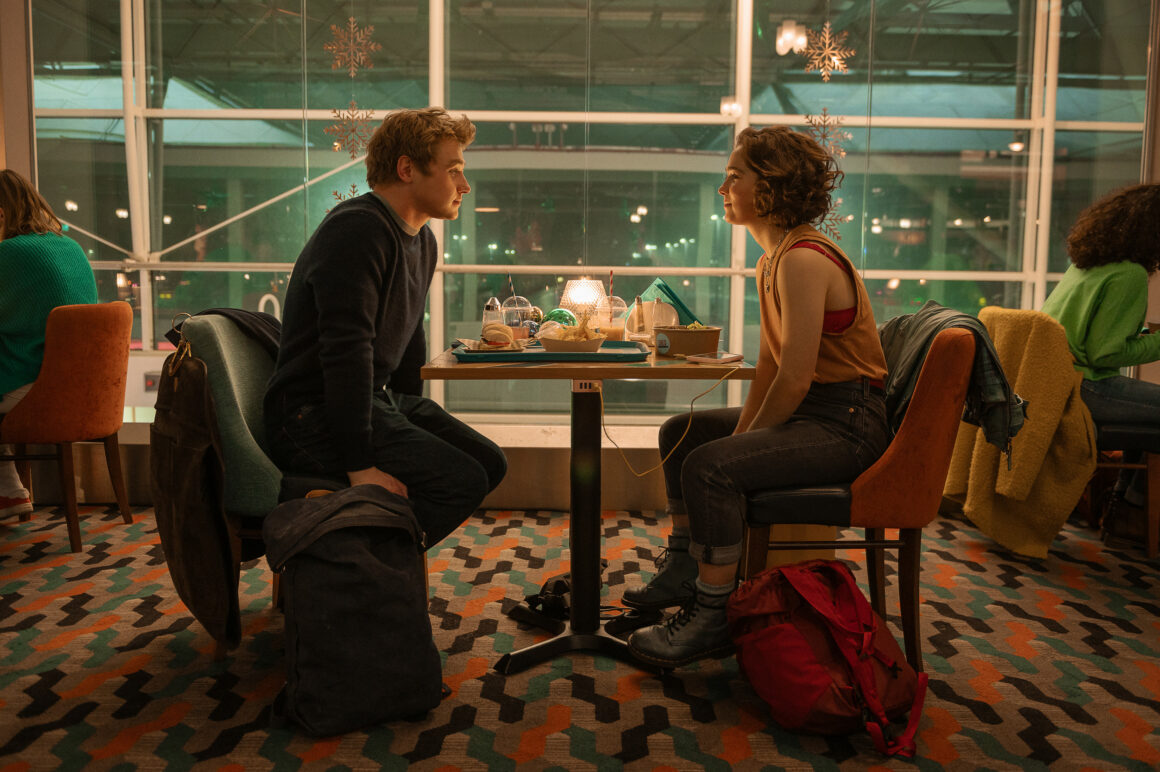 La probabilità statistica dell'amore a prima vista: il film romantico di Netflix è tratto dal romanzo di Jennifer E. Smith