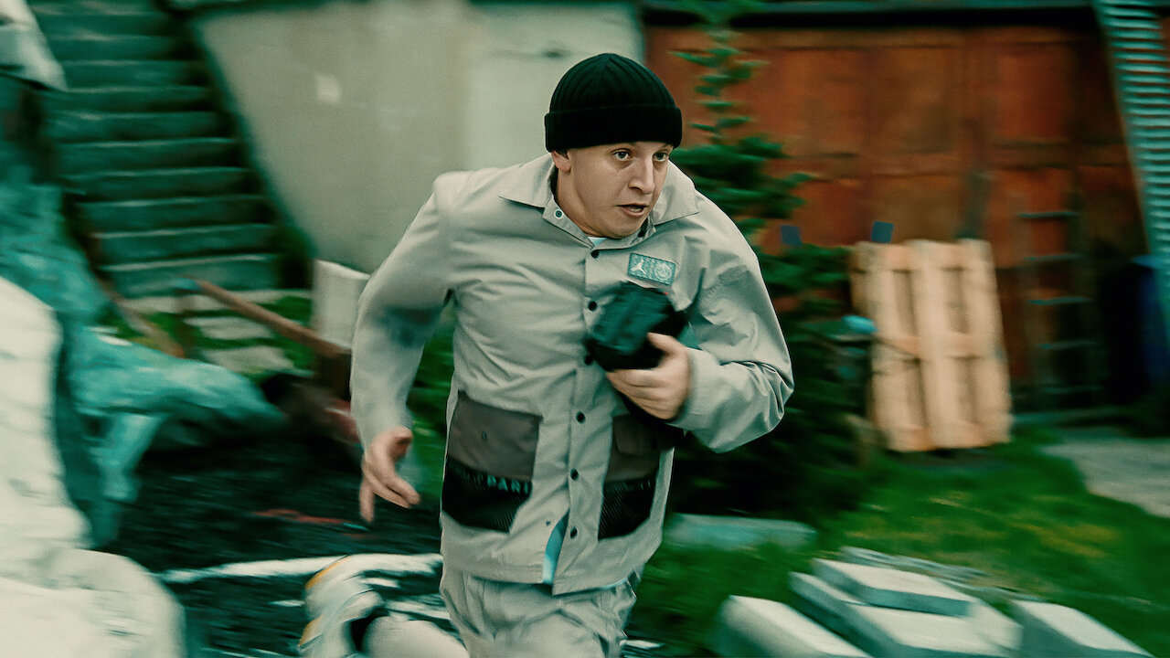 Freestyle: su Netflix arriva il film polacco che racconta di una stella nascente del rap dal passato criminale che organizza un rischioso traffico di droga
