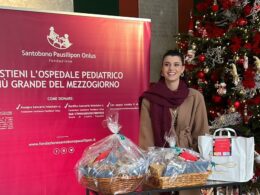 Giovanna Sannino regala un sorriso ai bambini del Santonobono Pausillipon