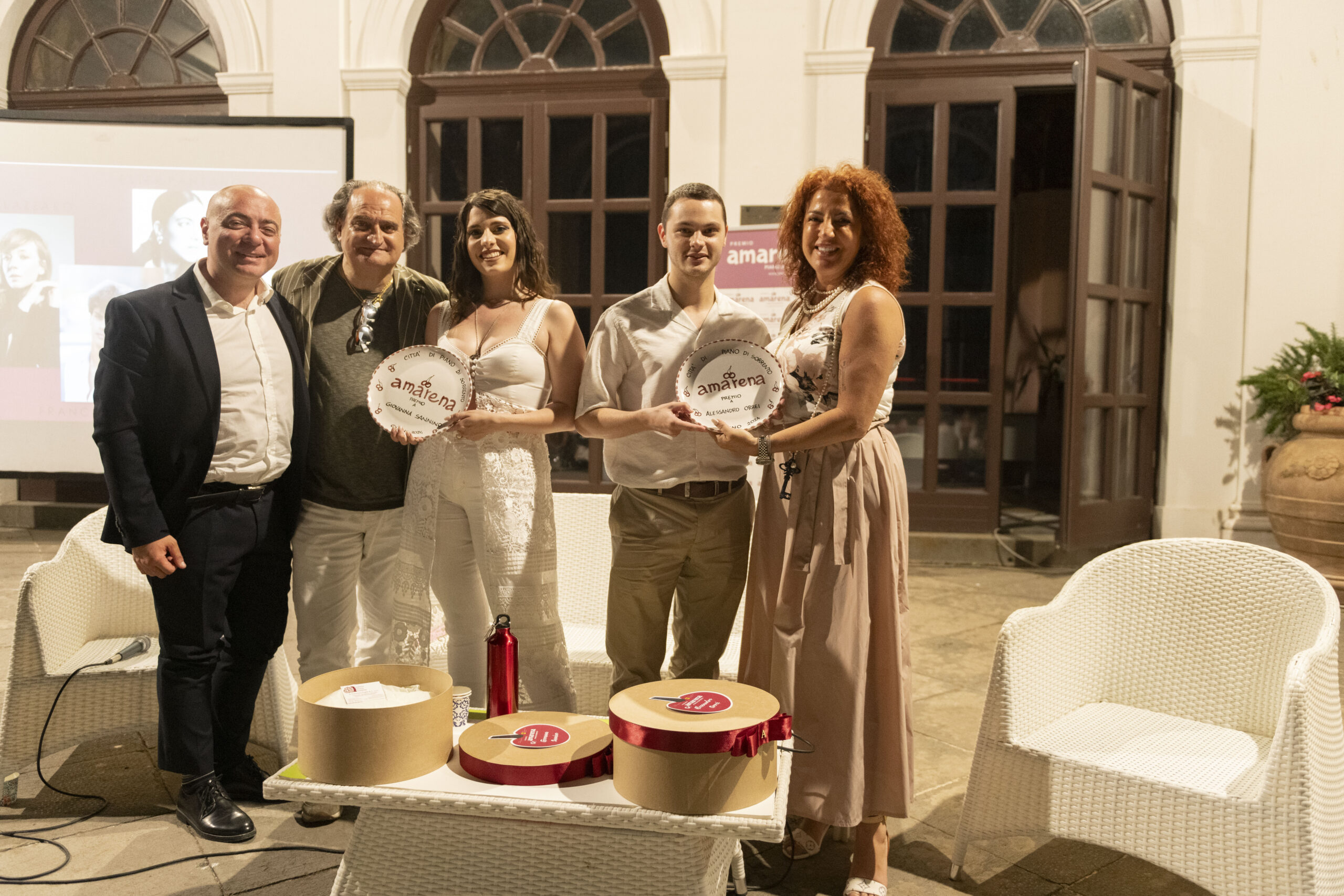 Premio Amarena 2024: Giovanna Sannino e Alessandro Orrei premiati dopo il successo di Mare Fuori