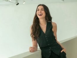 Il diavolo veste Prada 2: Anne Hathaway pubblica la prima immagine di Andy sul set dell'atteso sequel