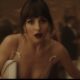 Patient Zero: Dakota Johnson è la protagonista del videoclip del nuovo brano di Taylor Swift